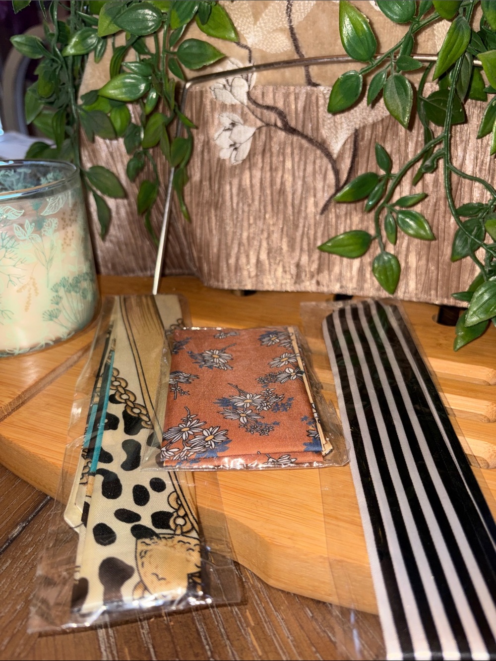 BUNDLE of 3 SILK SCARVES FOR HAIR, Bags - Floral, Striped & Animal Print . New - Picture 6 of 6